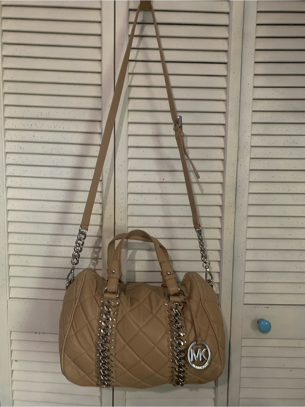 Michael Kors Susannah Beige Quilted Chain-Trim Shoulder Bag Crossbody TT10 - Picture 2 of 14